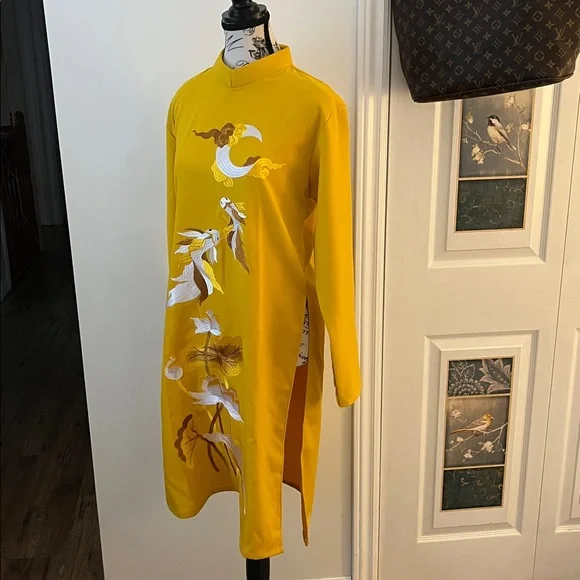 Elegant Yellow Floral Tunic Dress - Picture 7 of 11